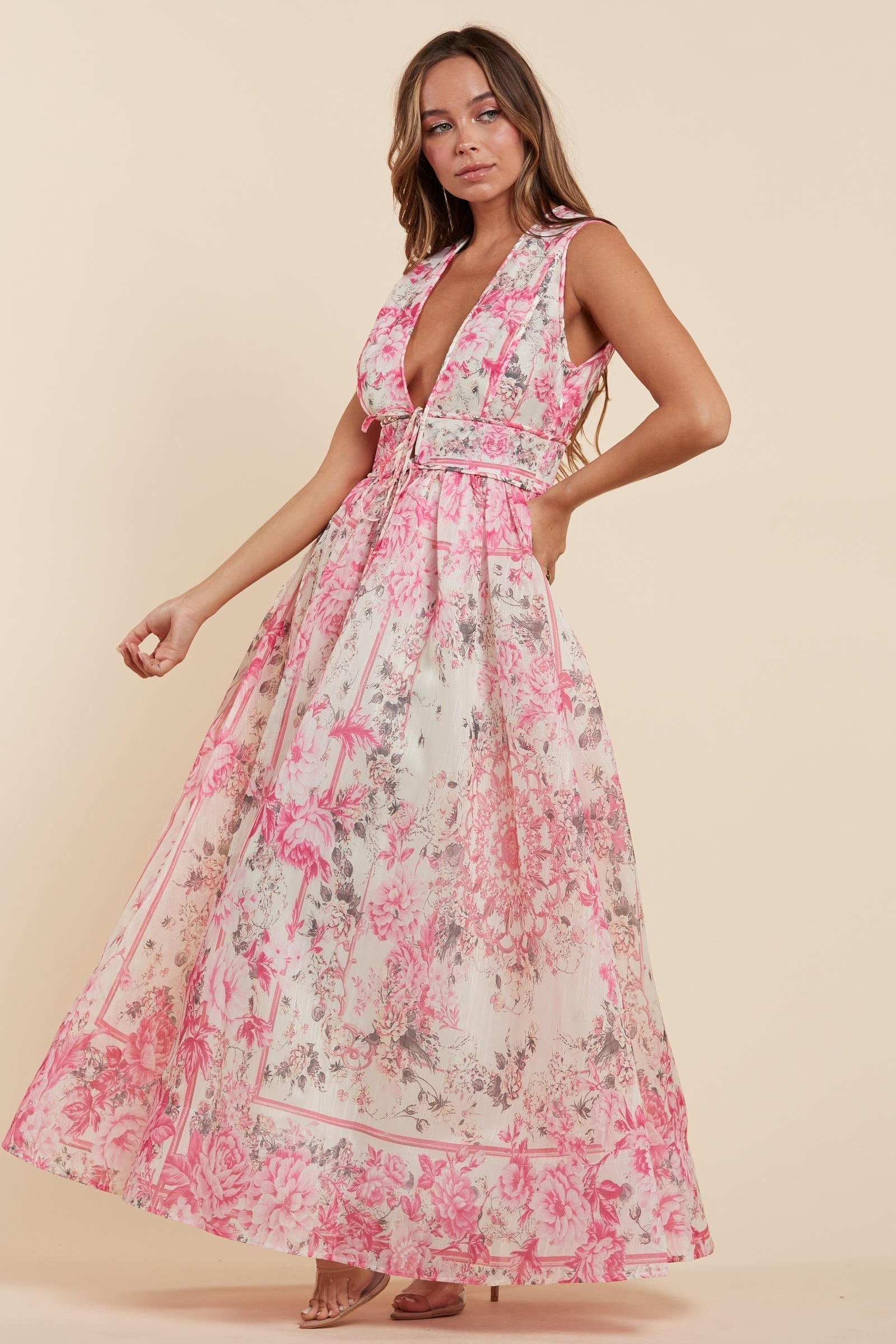 Floral Print Maxi Dress - Elegant Sleeveless V-Neck Design Floral Print Maxi Dress - Elegant Sleeveless V-Neck Design