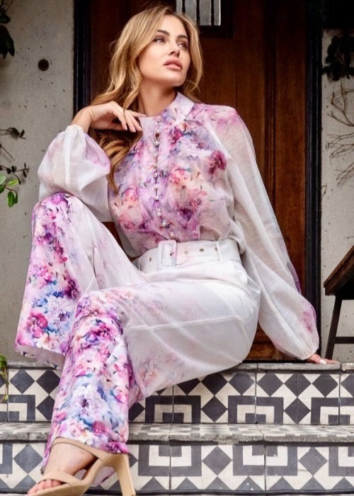 Yami elegant three-piece floral blouse, belt, and wide-leg pants set for women.