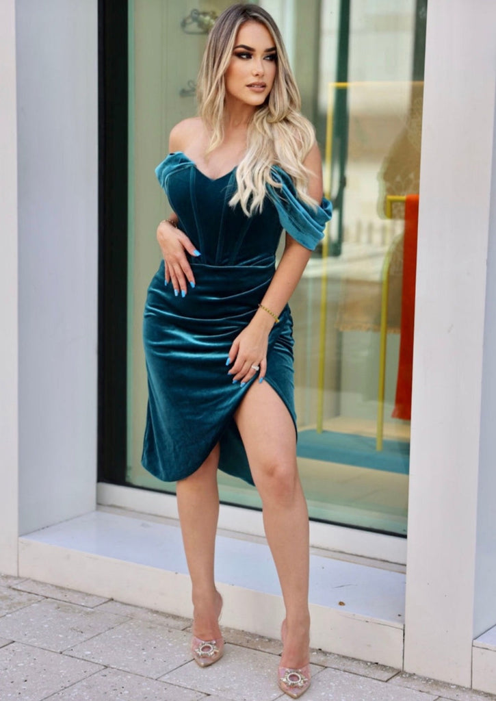 NAIROVIS Cocktail Velvet Off Shoulder Dress - Elegant Style M / US 6-8 NAIROVIS Cocktail Velvet Off Shoulder Dress - Elegant Style M / US 6-8